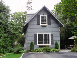 30 Hancock St, Newton, MA 02466-2309