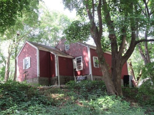 11 Lewis Ct, Hingham MA 02043-2723 exterior