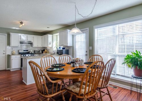 464 Walnut Crk Dr, Stockbridge GA 30281 exterior