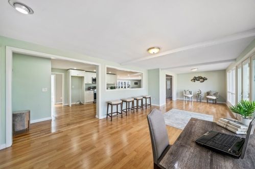 39 Sunset Dr, Seekonk MA 02771-4511 exterior