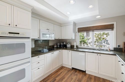 24 Whistling Swan, Irvine CA 92604-4527 exterior