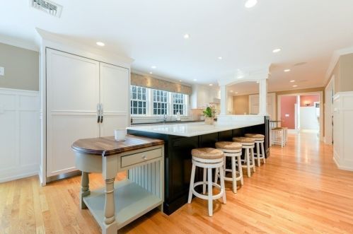 8 Captain Thomson Ln, Hingham, MA 02043-3459
