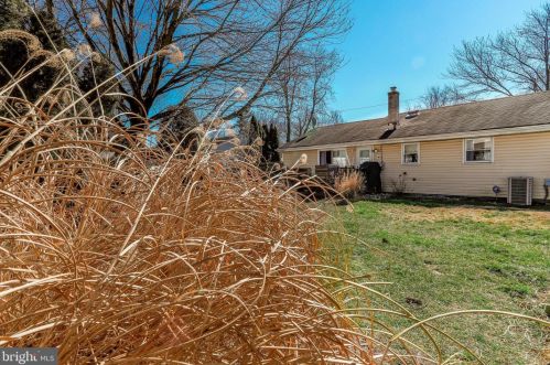 166 Frd Ave, West Deptford NJ 08096-5034 exterior