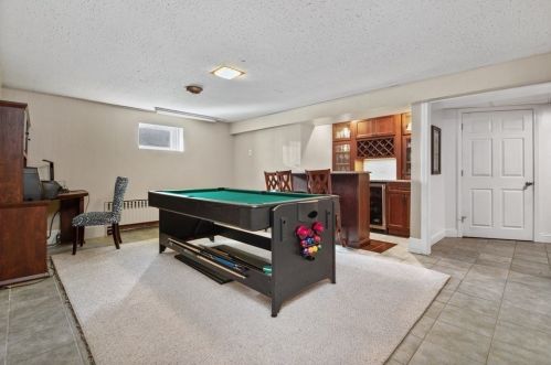 23 Colonial Rd, Hingham MA 02043-3639 exterior