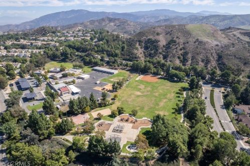 8035 Treeview Ct, Anaheim CA 92808-1553 exterior