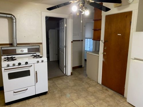 39 Eastern Ave, Worcester MA 01605-3046 exterior