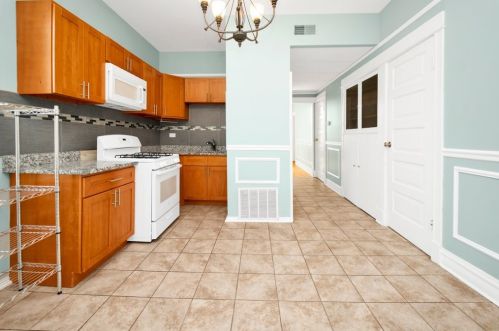 1331 Home Ave, Forest View IL 60402-1618 exterior