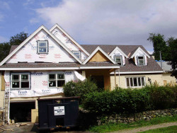 284 Upland Ave, Newton, MA 02461-2004