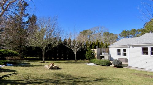 19 Cranberry Ln, Harwich MA 02645-3008 exterior