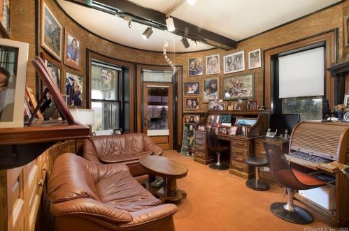 2080 Undermountain Rd, Sheffield MA 01257-9639 exterior