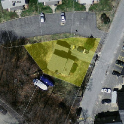 87 Rowe St, Newton MA 02466-1529 aerial view