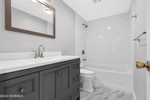 6 Afton Rd, Jackson Twp NJ 08527-3131 exterior