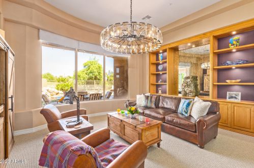 22843 54th St, Phoenix AZ  85054-7199 exterior