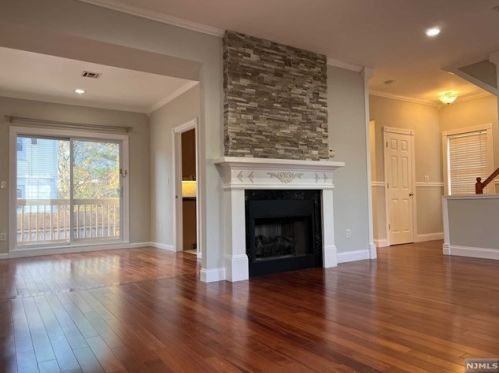 4 Mahan St, Tenafly NJ  07670-1822 exterior