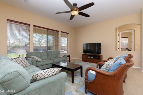 1605 Aloe Vera Dr, Phoenix AZ 85085-8053 exterior