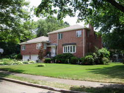 33 Peregrine Rd, Newton, MA 02459-3442