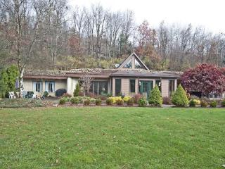 467 Lindsay Rd, Zelienople, PA 16063-3217