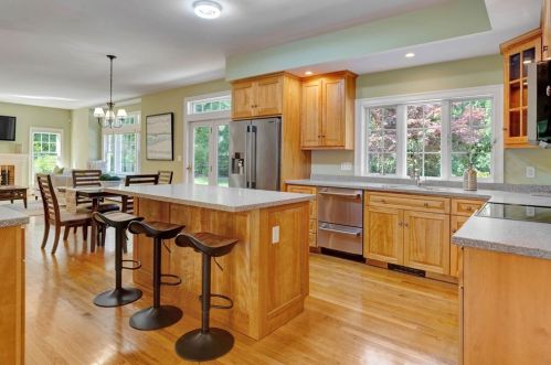 5 Chapel Hill Rd, Beverly MA  01915-1313 exterior