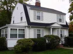 1630 Centre St, Newton, MA 02461-1535