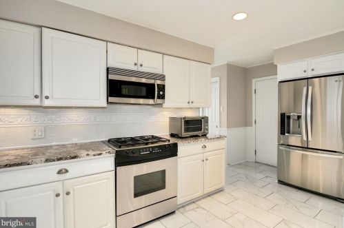 8556 Window Latch Way, Columbia MD 21045-5637 exterior