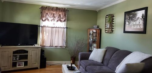 1562 Sassaquin Ave, New Bedford MA 02745-2328 exterior