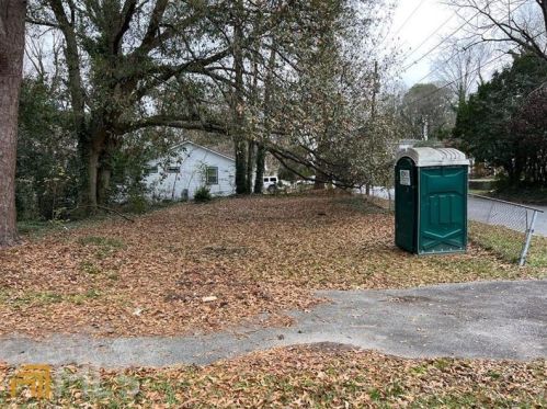 89 Holly Rd, Atlanta GA 30314-2002 exterior