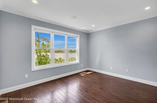 56 Rivers Edge Dr, Little Silver NJ 07739-1706 exterior