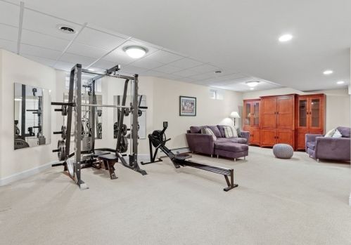 51 Mann Ave, Needham MA 02492-4533 exterior