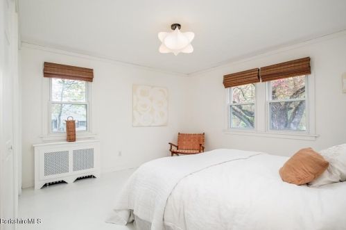 475 Water St, Williamstown MA  01267-2895 exterior