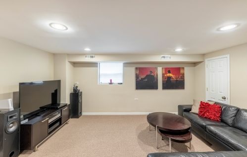 1907 Wenonah Ave, Forest View IL 60402-1666 exterior