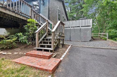 17 College Pond Rd, Plymouth MA  02360-3104 exterior