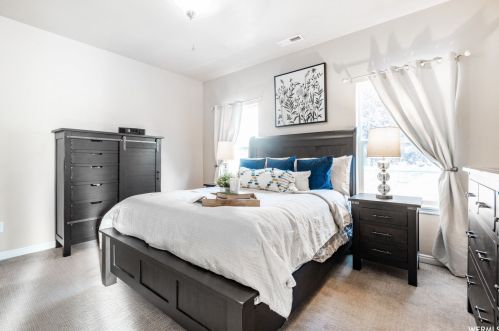 733 Clb Oaks Dr, Sandy UT 84070 exterior