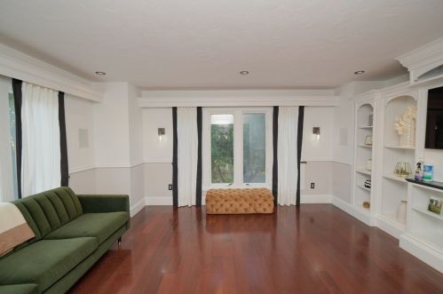 885 Randolph St, Canton MA 02021-1365 exterior