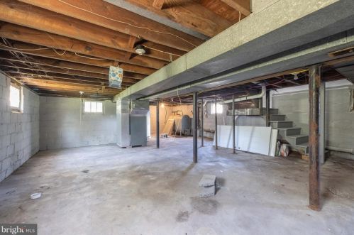 1022 Penn Line Rd, West Deptford NJ 08066-1075 exterior