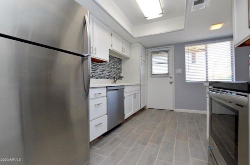 3818 Earll Dr, Phoenix AZ 85018-7149 exterior