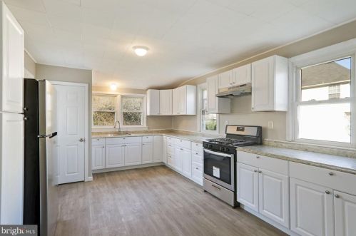 1776 Delsea Dr, West Deptford NJ 08093-1222 exterior