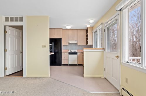 386 Oblong Rd, Williamstown MA 01267-3039 exterior