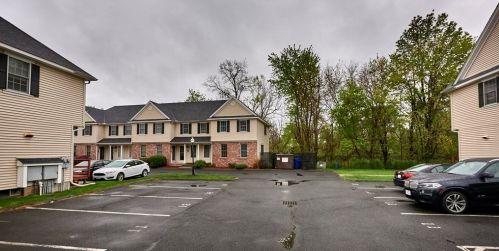 138 Main St, Montgomery MA 01085-3362 exterior