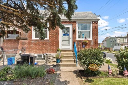 6550 Keystone St, Philadelphia, PA 19135-2814