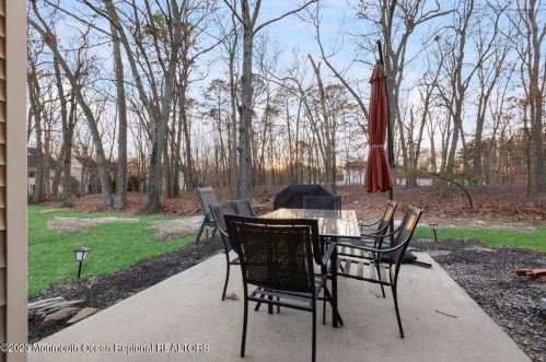 600 Violet Ln, Jackson Twp NJ  08527-4152 exterior