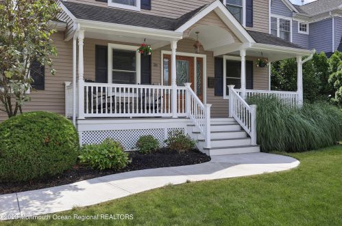 26 Orchard Pl, Little Silver, NJ 07739-1428