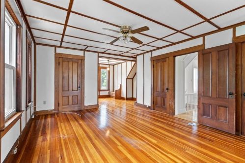 64 Brk Ave, Newton MA 02460-1508 exterior