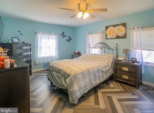 60 Route 156, Trenton NJ 08620-1728 exterior