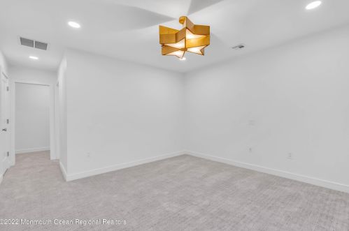 722 Green Valley Rd, Jackson Twp NJ  08527-2942 exterior