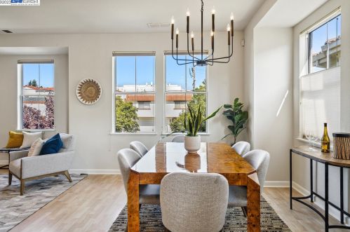 1359 Santa Rosa St, San Leandro, CA 94577-4715