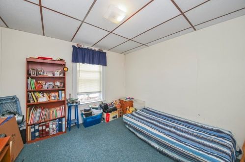 9 Lund St, Worcester MA 01607-1117 exterior