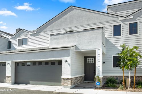 2601 27th St, Phoenix, AZ 85008-1916