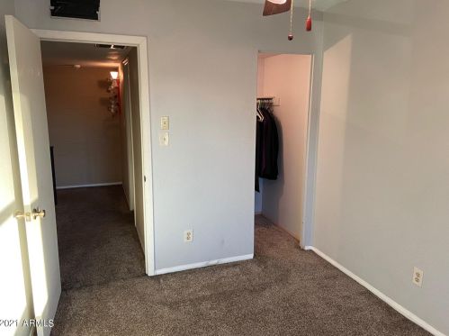 8413 34th Ave, Phoenix AZ 85053-2909 exterior