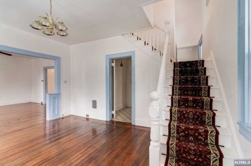 133 Grant Ave, Cresskill NJ 07626-1203 exterior