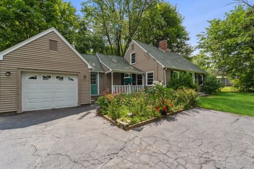 525 Shrewsbury St, Holden, MA 01520-2155